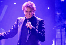 Barry Manilow Shares Health Update